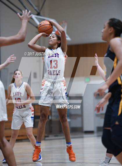 Thumbnail 2 in Oak Ridge vs. Bishop Gorman (SoCal Holiday Prep Classic) photogallery.