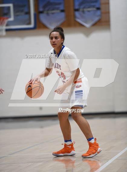 Thumbnail 2 in Oak Ridge vs. Bishop Gorman (SoCal Holiday Prep Classic) photogallery.