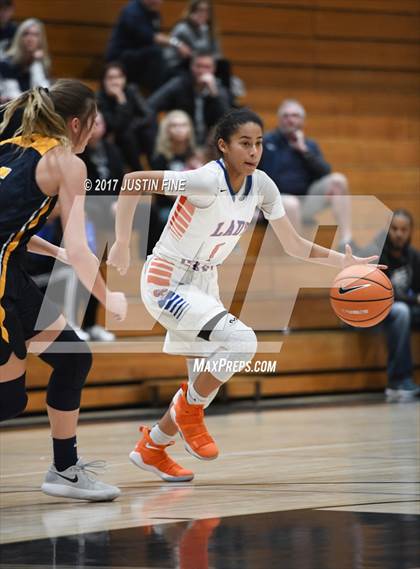 Thumbnail 2 in Oak Ridge vs. Bishop Gorman (SoCal Holiday Prep Classic) photogallery.
