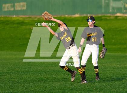 Thumbnail 3 in Brea Olinda @ Foothill photogallery.