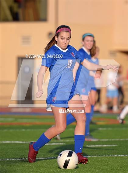 Thumbnail 1 in St. Ignatius vs. Lowell photogallery.