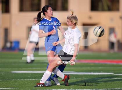 Thumbnail 2 in St. Ignatius vs. Lowell photogallery.