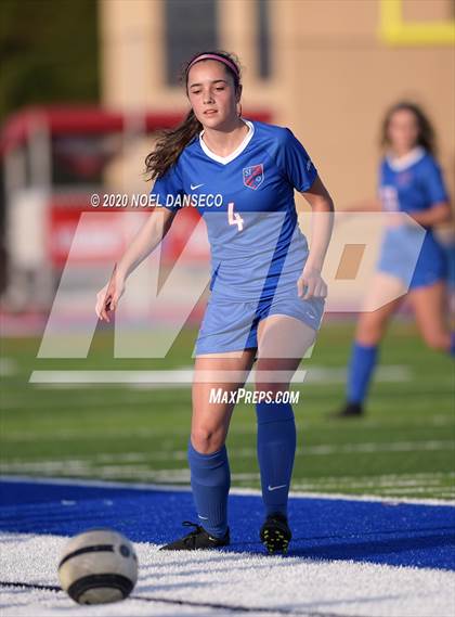Thumbnail 3 in St. Ignatius vs. Lowell photogallery.