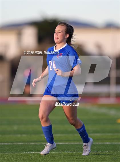 Thumbnail 2 in St. Ignatius vs. Lowell photogallery.