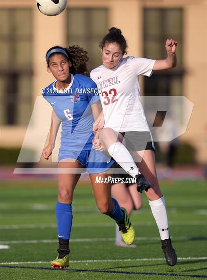 Thumbnail 2 in St. Ignatius vs. Lowell photogallery.