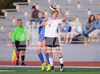 Thumbnail 2 in St. Ignatius vs. Lowell photogallery.