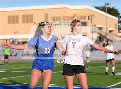 Thumbnail 3 in St. Ignatius vs. Lowell photogallery.