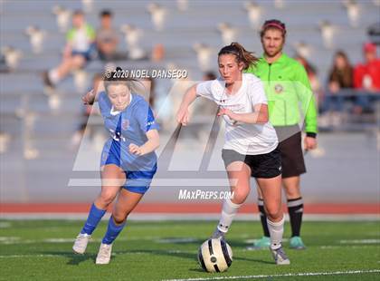 Thumbnail 3 in St. Ignatius vs. Lowell photogallery.