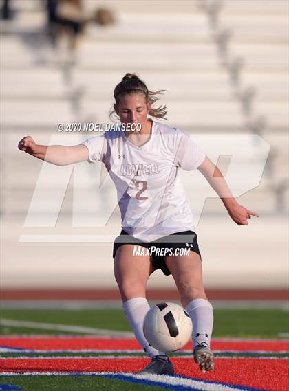 Thumbnail 2 in St. Ignatius vs. Lowell photogallery.