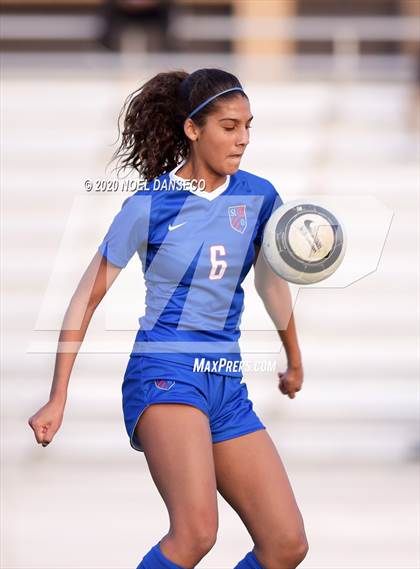 Thumbnail 2 in St. Ignatius vs. Lowell photogallery.