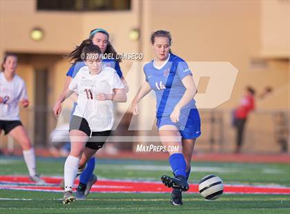 Thumbnail 1 in St. Ignatius vs. Lowell photogallery.
