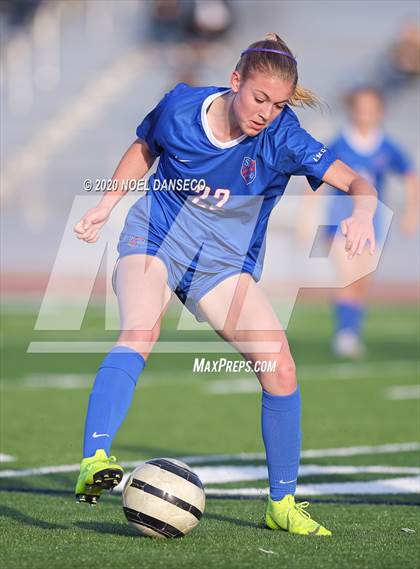 Thumbnail 2 in St. Ignatius vs. Lowell photogallery.