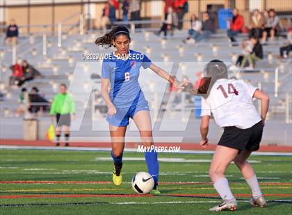 Thumbnail 2 in St. Ignatius vs. Lowell photogallery.