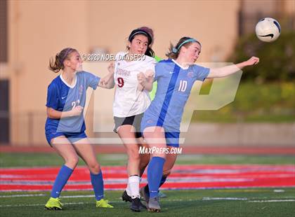 Thumbnail 1 in St. Ignatius vs. Lowell photogallery.