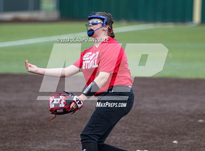 Thumbnail 3 in Van @ Rockwall-Heath (Scrimmage) photogallery.