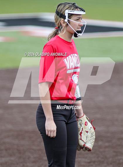 Thumbnail 3 in Van @ Rockwall-Heath (Scrimmage) photogallery.