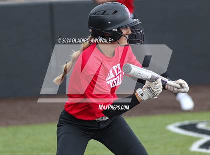 Thumbnail 3 in Van @ Rockwall-Heath (Scrimmage) photogallery.