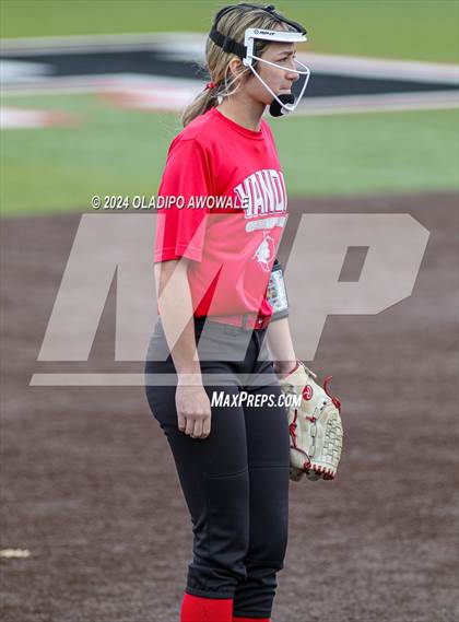 Thumbnail 2 in Van @ Rockwall-Heath (Scrimmage) photogallery.