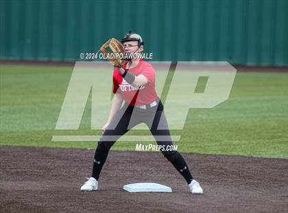 Thumbnail 1 in Van @ Rockwall-Heath (Scrimmage) photogallery.