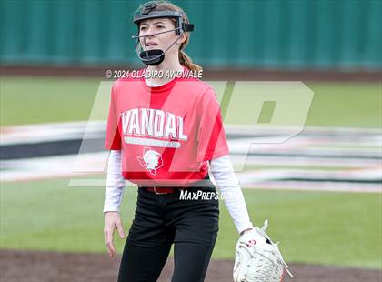 Thumbnail 2 in Van @ Rockwall-Heath (Scrimmage) photogallery.