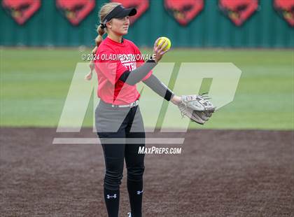 Thumbnail 1 in Van @ Rockwall-Heath (Scrimmage) photogallery.