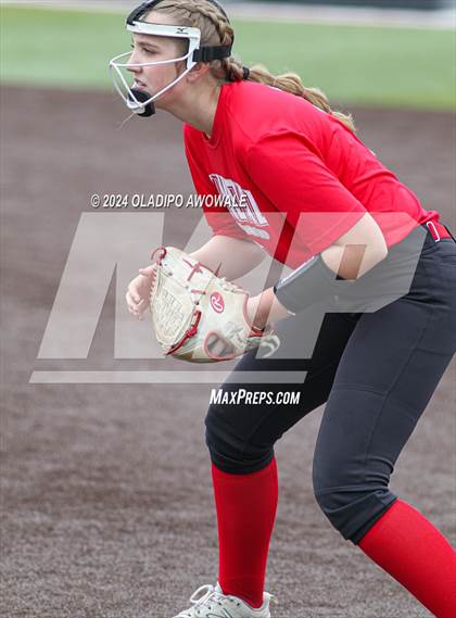 Thumbnail 1 in Van @ Rockwall-Heath (Scrimmage) photogallery.