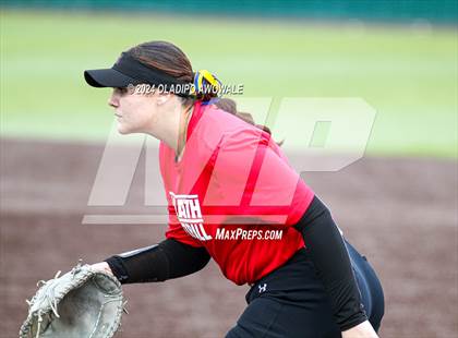 Thumbnail 2 in Van @ Rockwall-Heath (Scrimmage) photogallery.