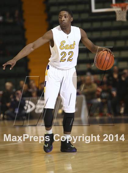 Thumbnail 3 in Rochester East vs. Scotia-Glenville (NYSPHSAA Class A Final) photogallery.