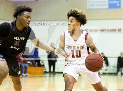 Thumbnail 2 in Clovis West vs. Weston Ranch (Modesto Christian Holiday Classic) photogallery.