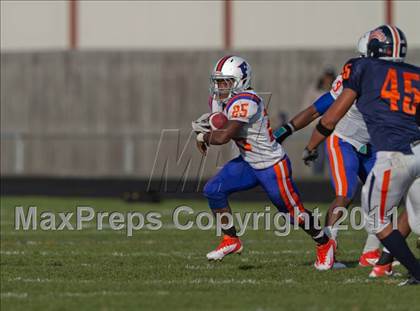 Thumbnail 1 in East St. Louis vs. Oswego (IHSA Playoffs) photogallery.