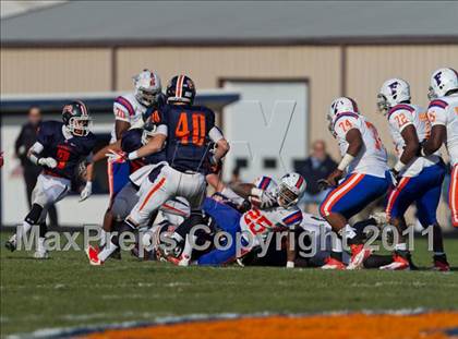 Thumbnail 3 in East St. Louis vs. Oswego (IHSA Playoffs) photogallery.