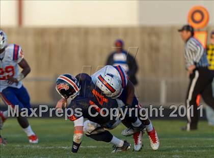 Thumbnail 3 in East St. Louis vs. Oswego (IHSA Playoffs) photogallery.