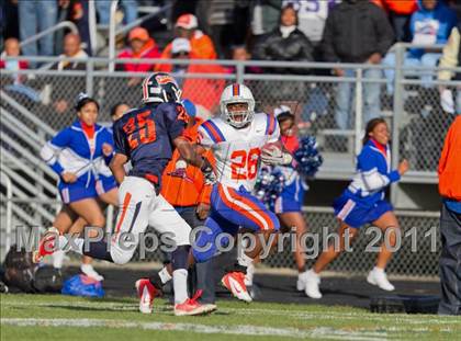 Thumbnail 3 in East St. Louis vs. Oswego (IHSA Playoffs) photogallery.