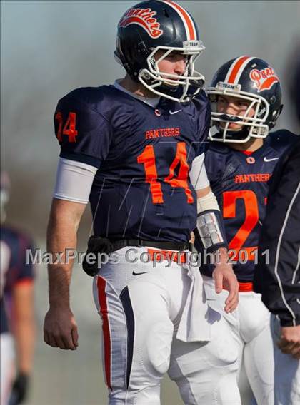 Thumbnail 1 in East St. Louis vs. Oswego (IHSA Playoffs) photogallery.