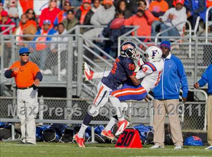 Thumbnail 3 in East St. Louis vs. Oswego (IHSA Playoffs) photogallery.