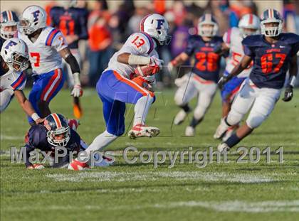 Thumbnail 3 in East St. Louis vs. Oswego (IHSA Playoffs) photogallery.