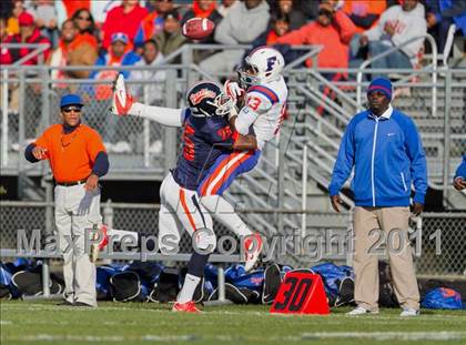Thumbnail 2 in East St. Louis vs. Oswego (IHSA Playoffs) photogallery.