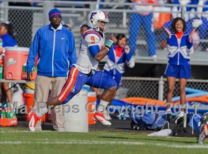 Thumbnail 1 in East St. Louis vs. Oswego (IHSA Playoffs) photogallery.