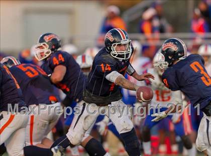 Thumbnail 1 in East St. Louis vs. Oswego (IHSA Playoffs) photogallery.