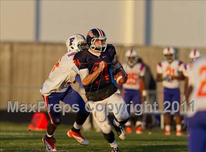 Thumbnail 1 in East St. Louis vs. Oswego (IHSA Playoffs) photogallery.