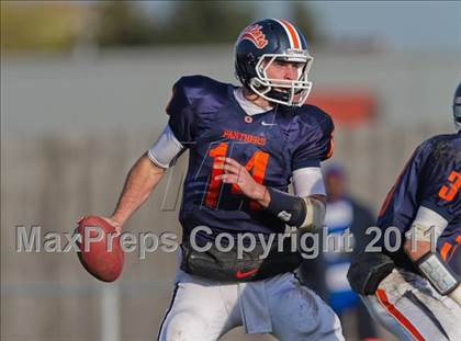 Thumbnail 1 in East St. Louis vs. Oswego (IHSA Playoffs) photogallery.