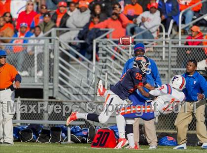 Thumbnail 1 in East St. Louis vs. Oswego (IHSA Playoffs) photogallery.