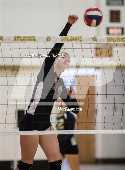 Thumbnail 1 in Willows vs. West Valley (NSCIF D4 Final) photogallery.