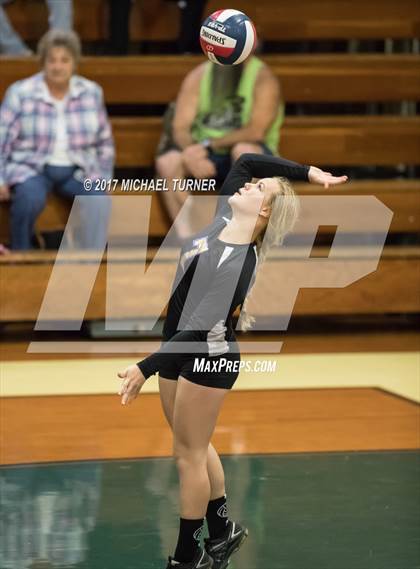 Thumbnail 3 in Willows vs. West Valley (NSCIF D4 Final) photogallery.