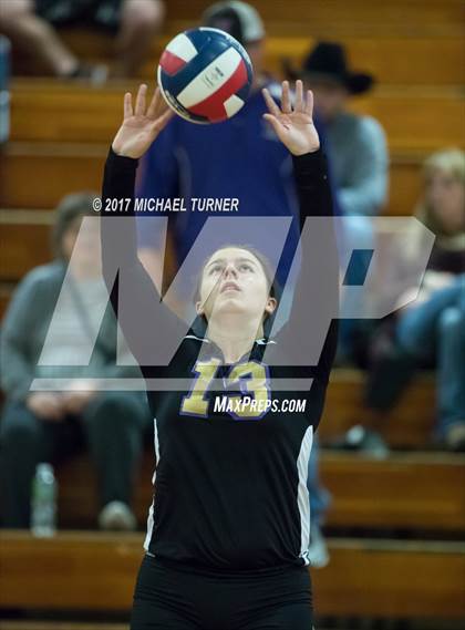 Thumbnail 1 in Willows vs. West Valley (NSCIF D4 Final) photogallery.
