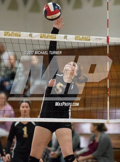 Thumbnail 3 in Willows vs. West Valley (NSCIF D4 Final) photogallery.