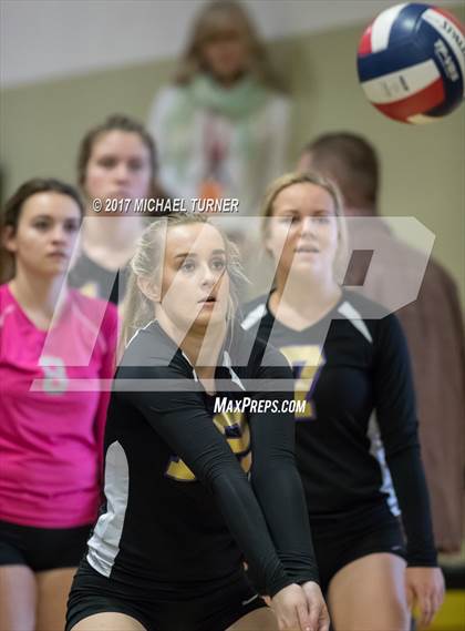 Thumbnail 3 in Willows vs. West Valley (NSCIF D4 Final) photogallery.