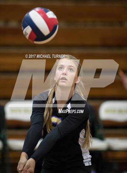Thumbnail 2 in Willows vs. West Valley (NSCIF D4 Final) photogallery.