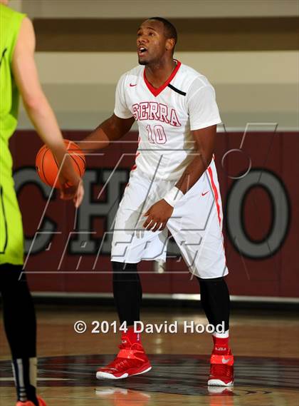 Thumbnail 3 in Serra vs. Urspring (Ulm, Germany) (MaxPreps Holiday Classic) photogallery.