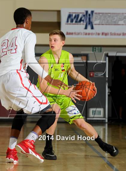 Thumbnail 3 in Serra vs. Urspring (Ulm, Germany) (MaxPreps Holiday Classic) photogallery.